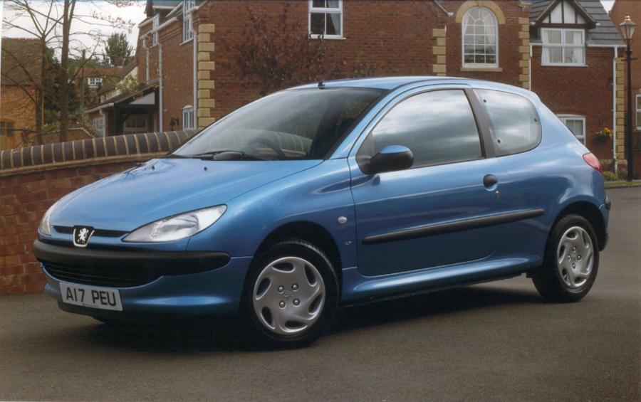  Peugeot 206 1998 года  (фото 24 из 46)